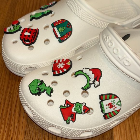 Crocs Charm Christmas Grinch 10 piece set - Picture 4 of 5